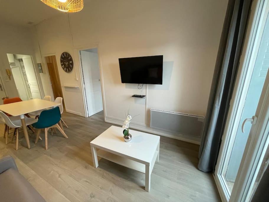 Cosy T3 Proche Gare Et Polygone Apartment Безие Екстериор снимка